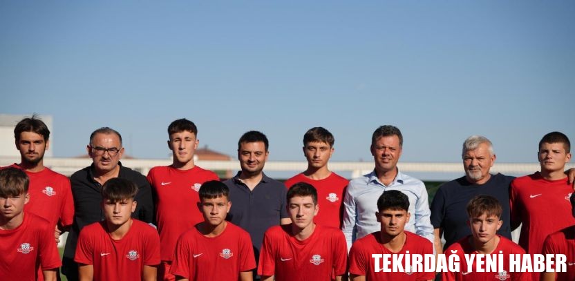 Çorlu Belediye Başkanı Sarıkurt`tan ÇBFK U-17`ye Moral Ziyareti