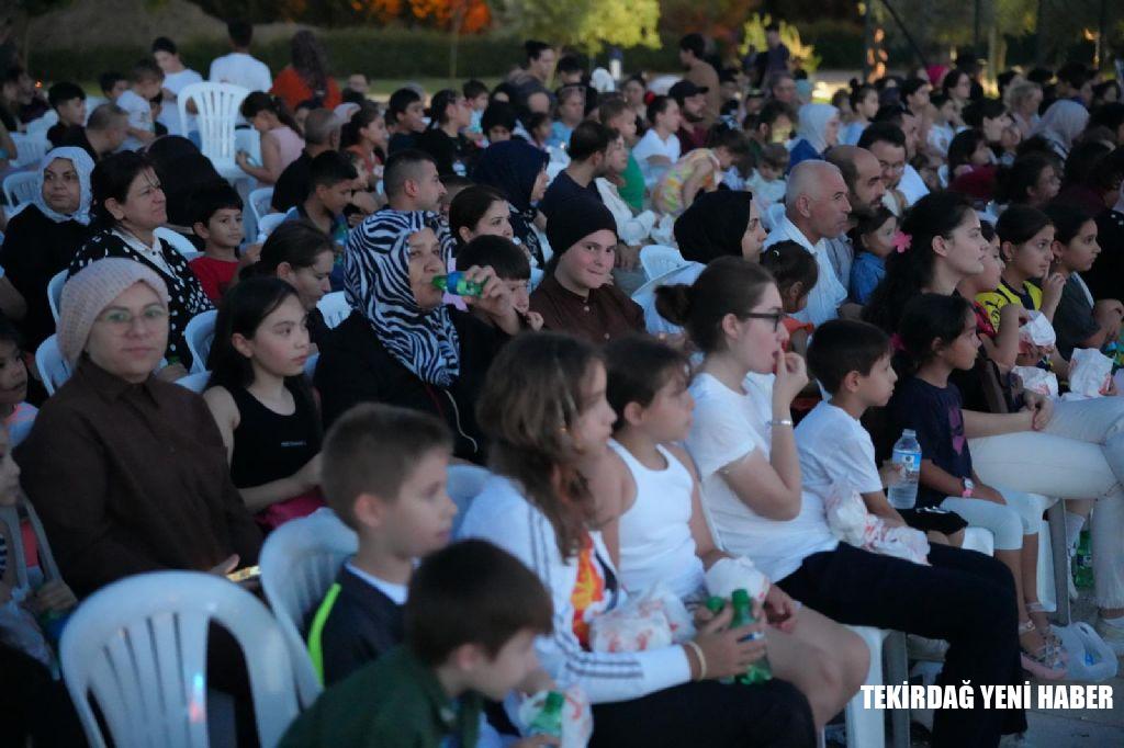 Çorlu Belediyesi Açık Hava Sinema Günleri Devam Ediyor