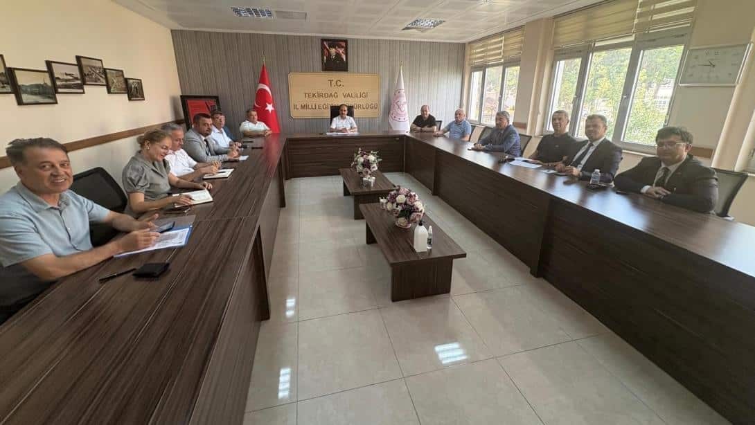 2025-2026 Eğitim Öğretim Yılı Taşıma Yoluyla Eğitime Erişim Hizmetleri Değerlendirme Komisyonu Toplantısı Gerçekleştirildi