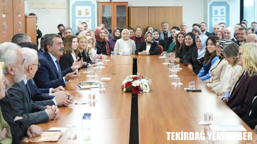 2025 Yılı Öğretmenlik Mesleği Kariyer Basamakları Kılavuzu Yayımlandı