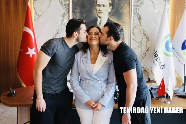 BAŞKAN DR. CANDAN YÜCEER’İN ANNE GURURU