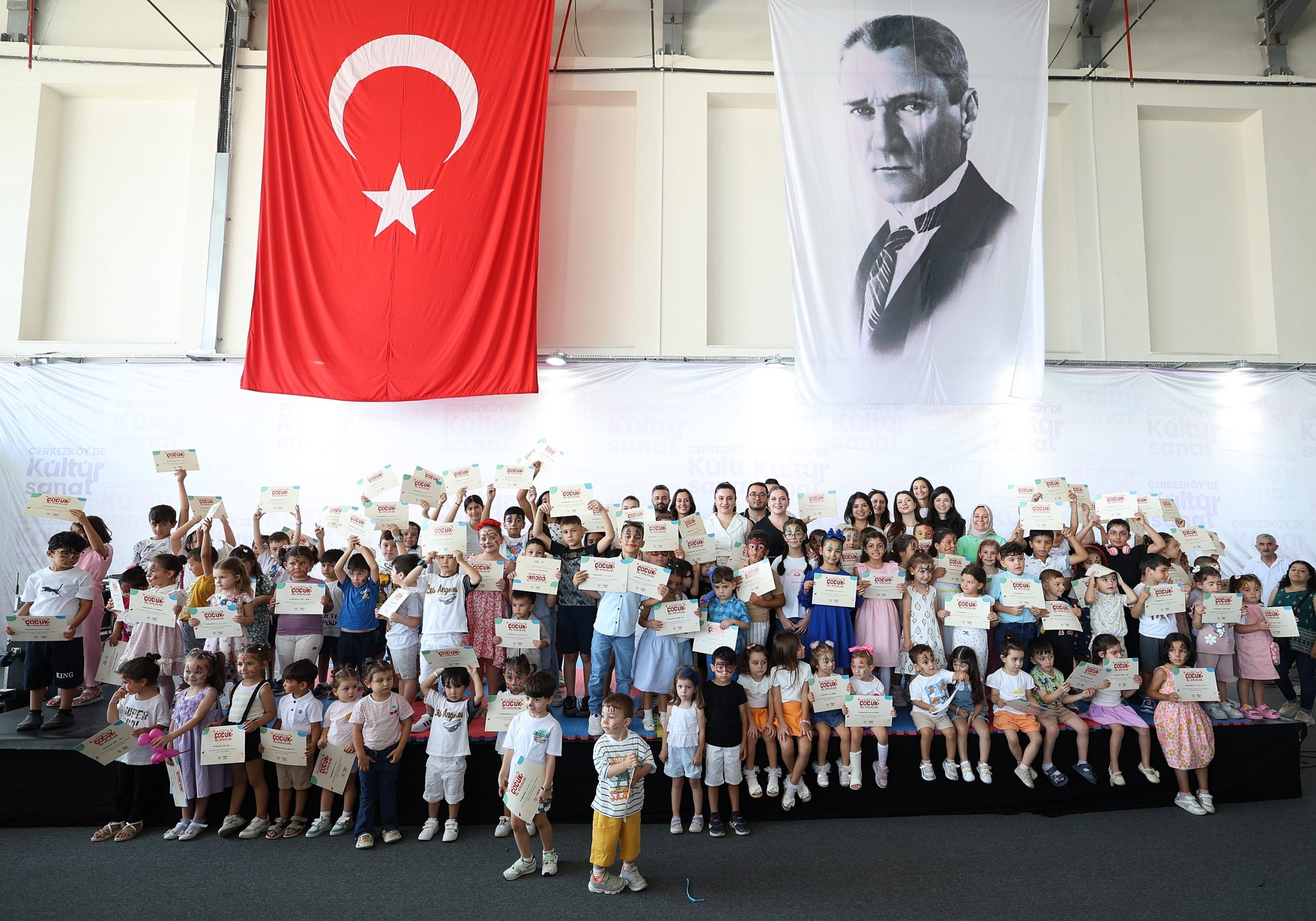 BİLİM-KÜLTÜR&SANAT ÇOCUK YAZ ATÖLYELERİ SONA ERDİ