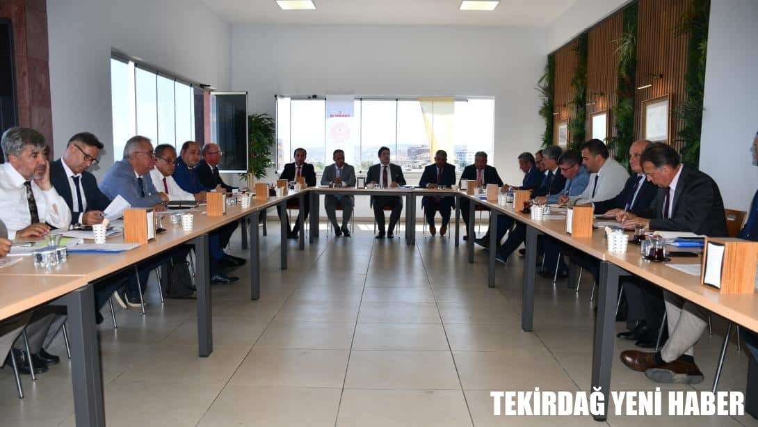 İl Millî Eğitim Müdürü Dr. Aziz Yeniyol Başkanlığında “İlçe Millî Eğitim Müdürleri Kurulu Toplantısı” Yapıldı