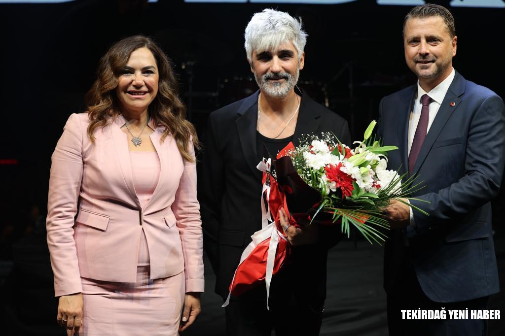 ŞARKÖY “ZAFER” COŞKUSUYLA AYDINLANDI
