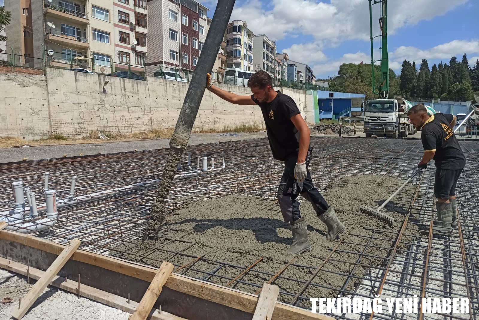 Süleymanpaşa Belediyesi Ek Hizmet Binası Ve Yaşam Kompleksinde İlk Beton Atıldı