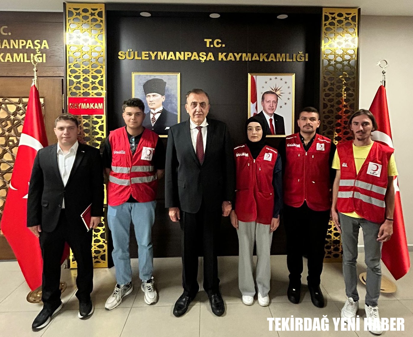 Kaymakamı  Mahmut Nedim TUNÇER, Tekirdağ Genç Kızılay İl Başkan Yardımcısı…