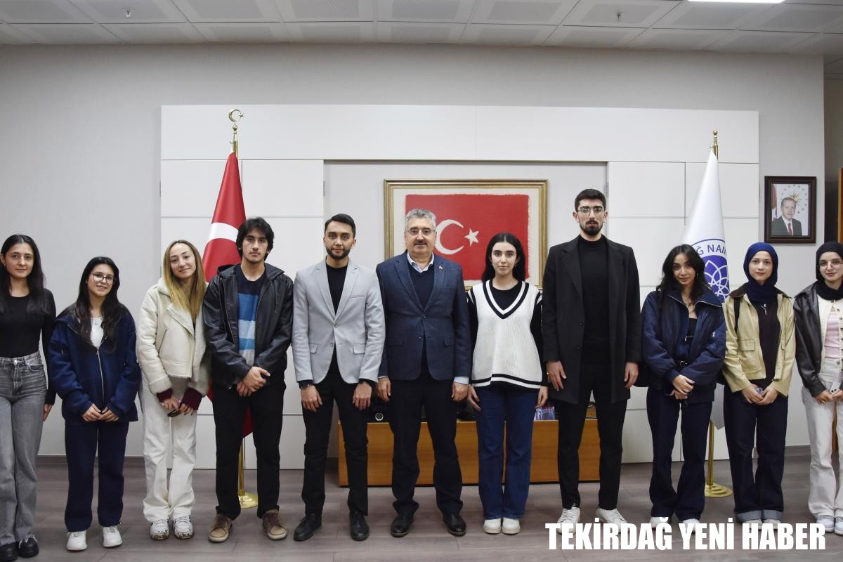 GENÇ HUKUKÇULAR TOPLULUĞUNDAN REKTÖRÜMÜZE ZİYARET