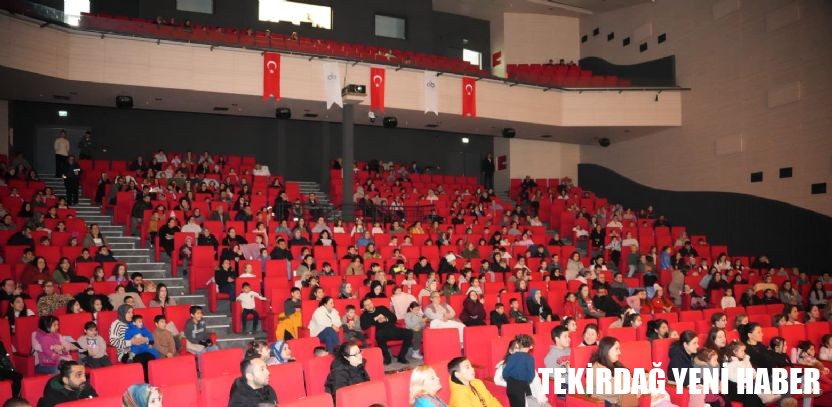 Çorlu`da Çocuklar Sanatla Buluşuyor