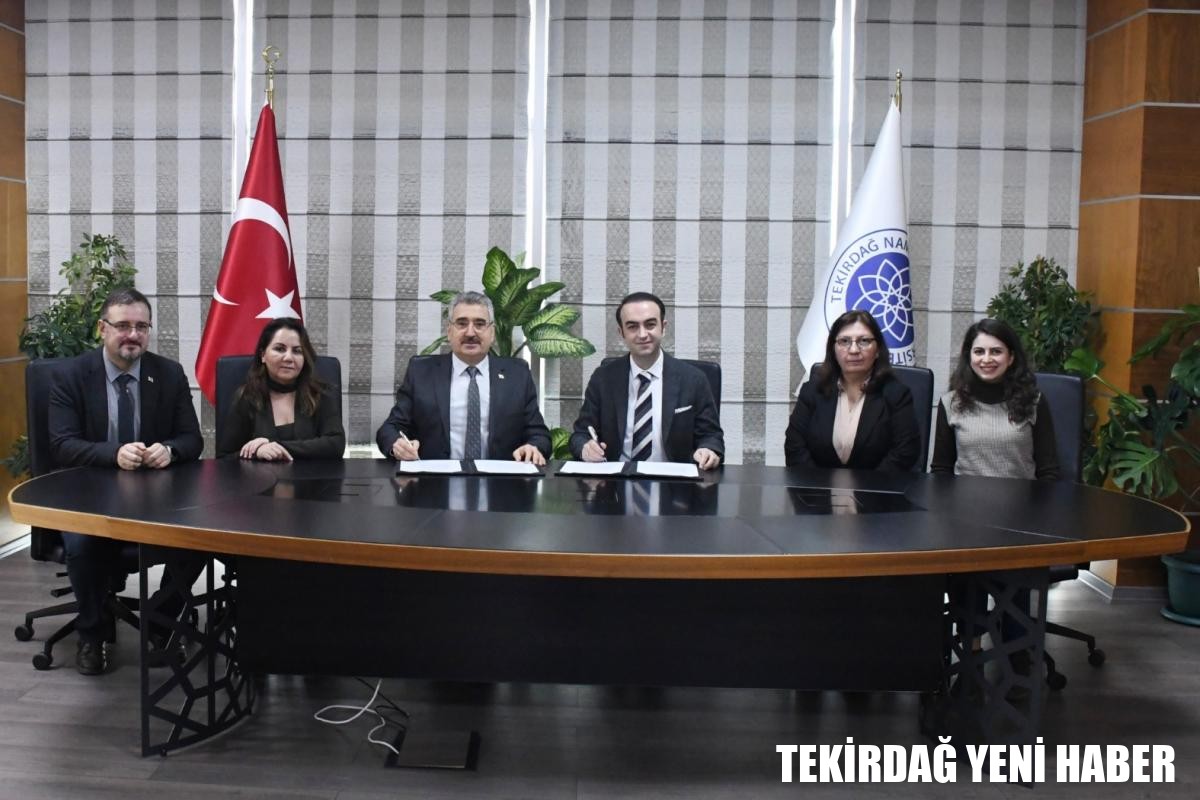 ÜNİVERSİTEMİZ İLE HALK SAĞLIĞI GENEL MÜDÜRLÜĞÜ ARASINDA HIV-AIDS ALANINDA İŞ BİRLİĞİ PROTOKOLÜ İMZALANDI