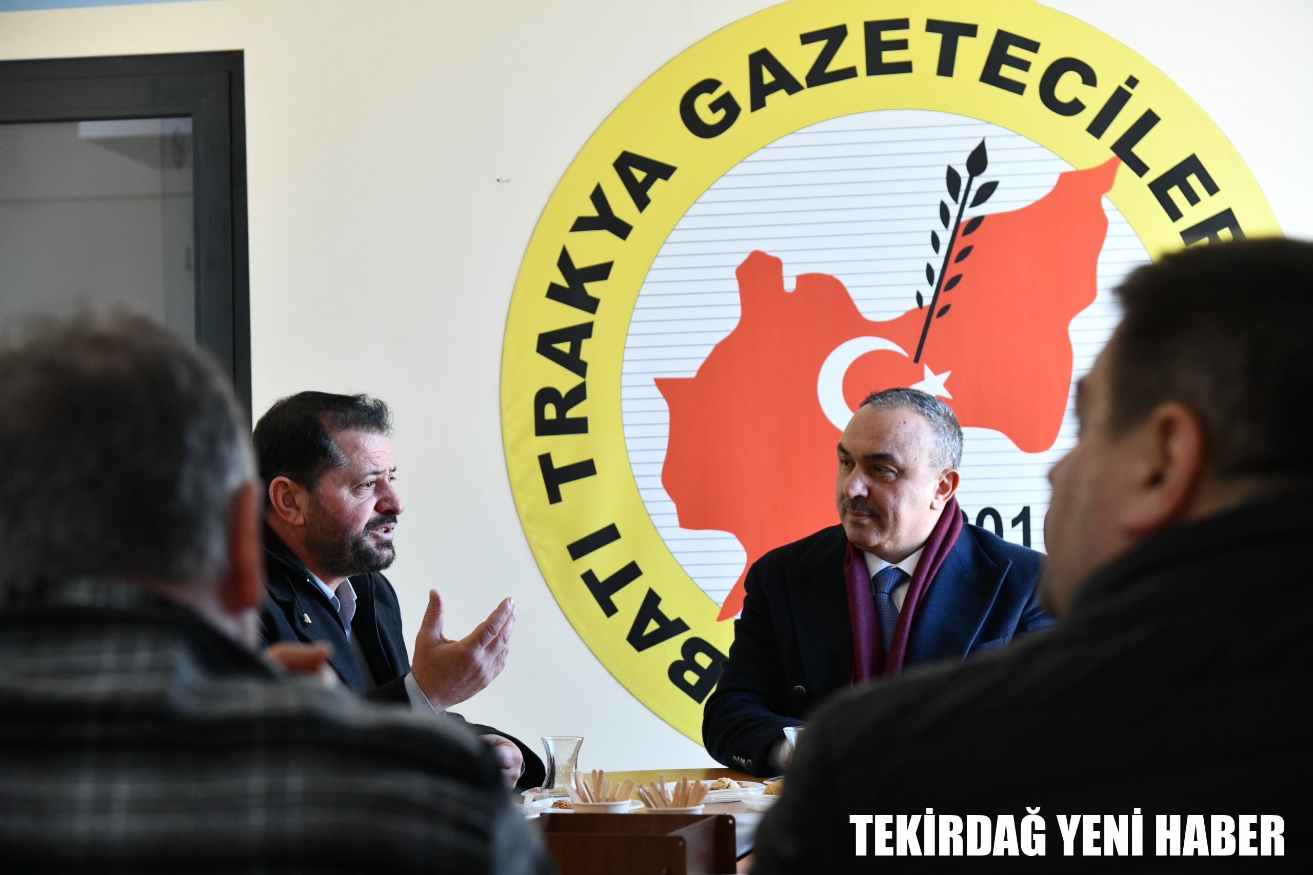 Vali Soytürk Batı Trakya Gazeteciler Derneği’ni Ziyaret Etti