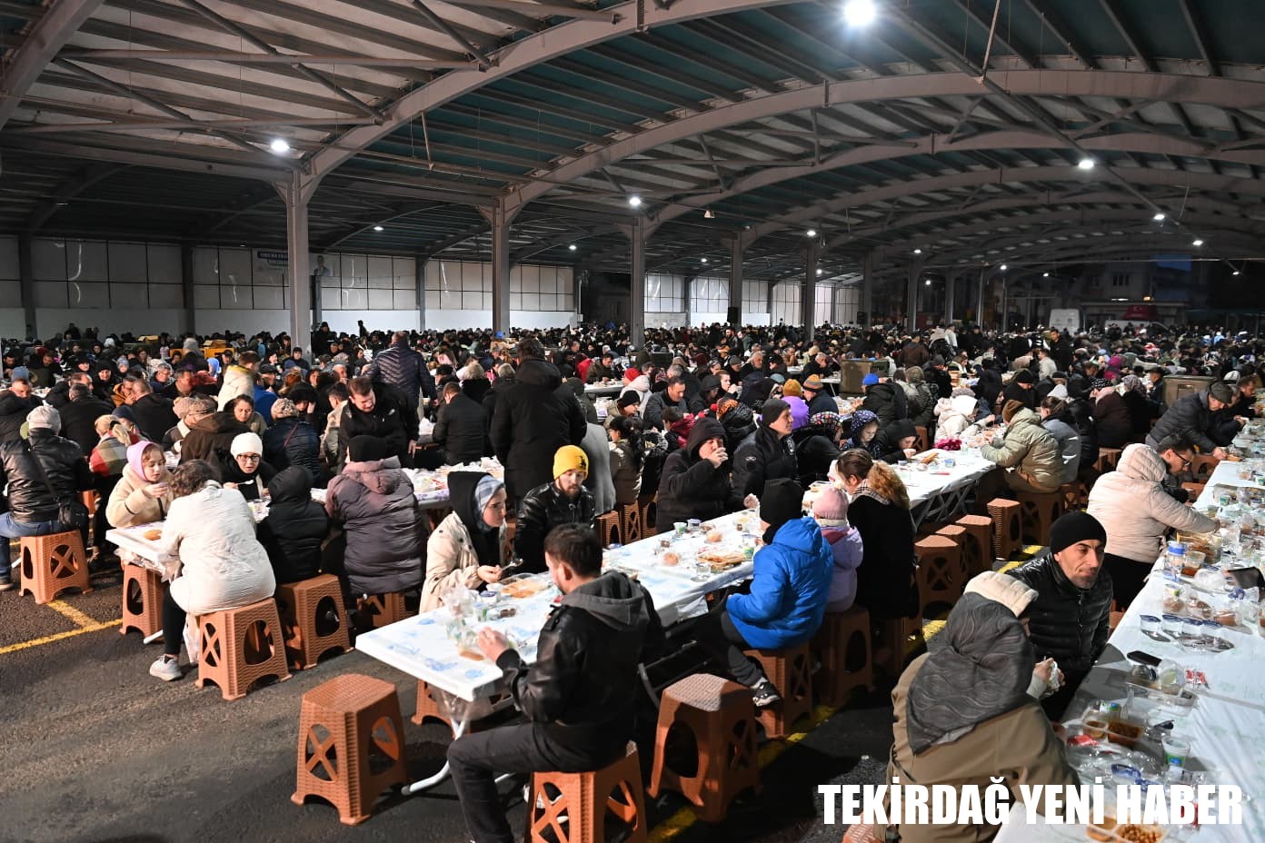 Halk Sofraları Ramazan Coşkusunu Mahalleden Mahalleye Taşıyor