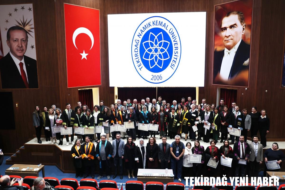 TEKİRDAĞ NAMIK KEMAL ÜNİVERSİTESİ’NDE AKADEMİK YÜKSELİŞ VE VEFA GÜNÜ: CÜBBELER GİYİLDİ, BAŞARILAR ÖDÜLLENDİRİLDİ