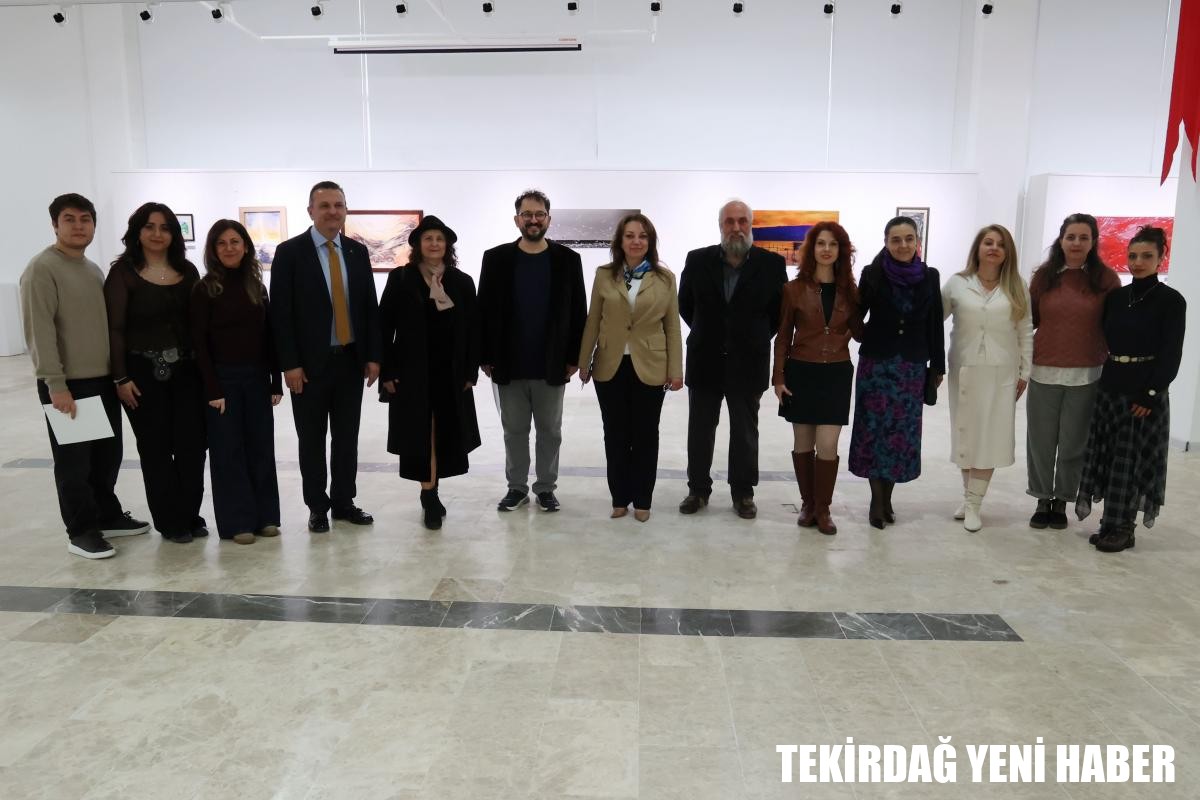 TEKİRDAĞ NAMIK KEMAL ÜNİVERSİTESİ’NDE FUSION KARMA SERGİSİ SANATSEVERLERLE BULUŞTU