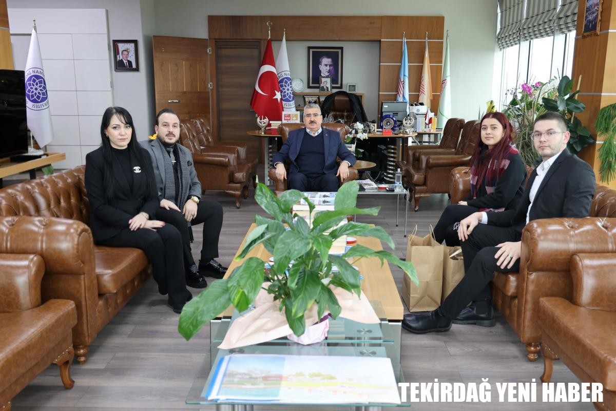 ÜNİVERSİTEMİZ REKTÖRÜNE ZİYARET