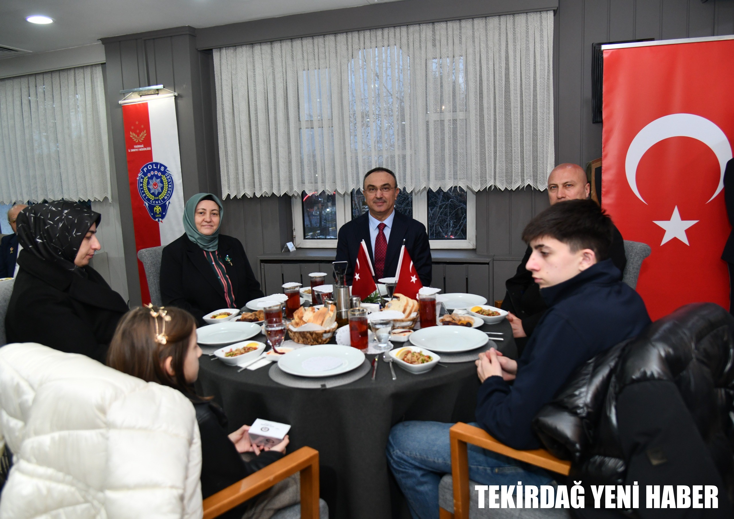 Vali Soytürk ve Eşi Nurdan Soytürk Polisler, Şehit Aileleri ve Gazilerle İftar Yaptı
