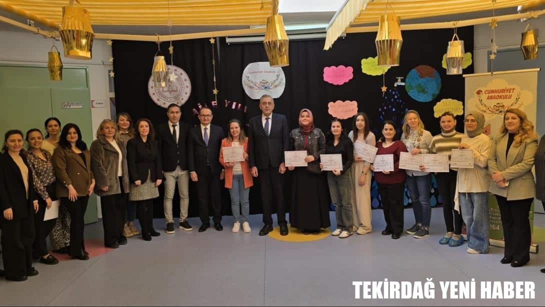 Aile Yılı Aile Okulu 2 Kurs Programı Sertifika Töreni Düzenlendi