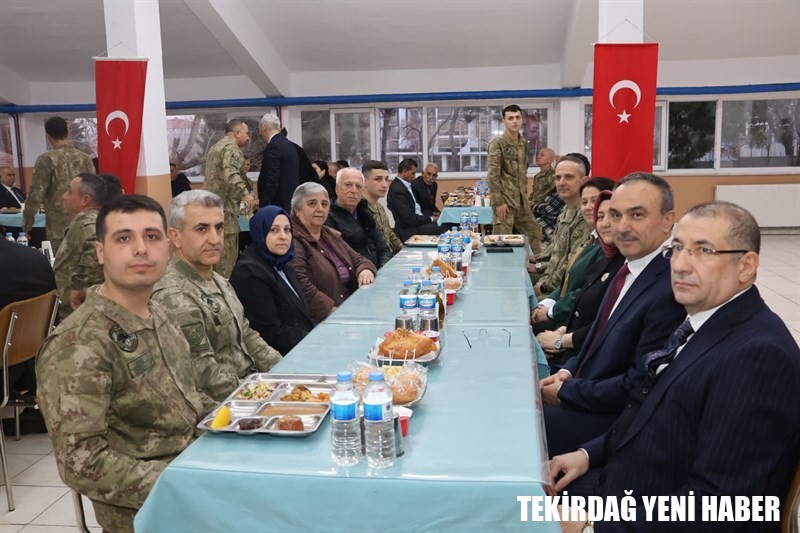 Şehit Aileleri Gaziler ve Gazi Aileleri İle İftar Programı Düzenlendi