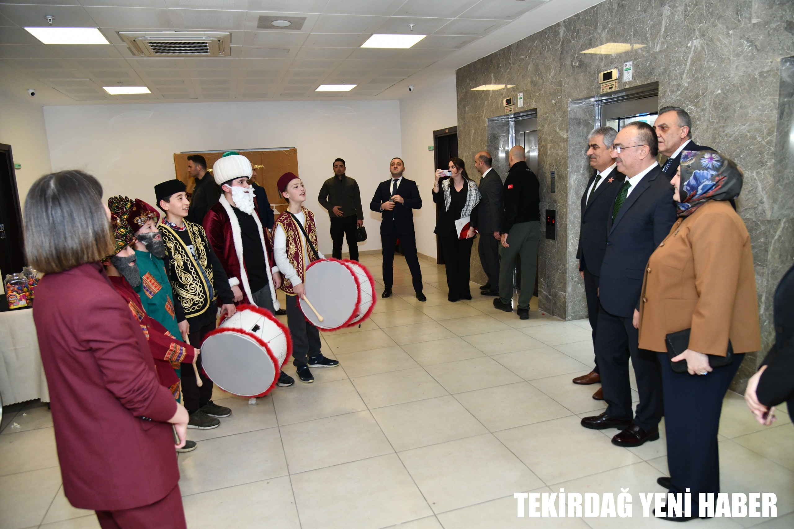 Vali Soytürk ve Eşi Nurdan Soytürk Koruyucu Aileler ve Çocuklar İçin Düzenlenen İftara Katıldı