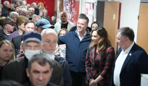 Başkan Sarıkurt Sandık Bölgelerini Ziyaret Etti