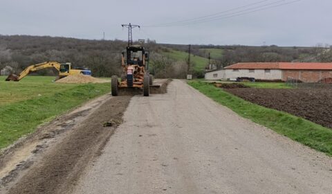 ERGENE'DE YOL BAKIM VE ONARIM ÇALIŞMALARI ARALIKSIZ SÜRÜYOR