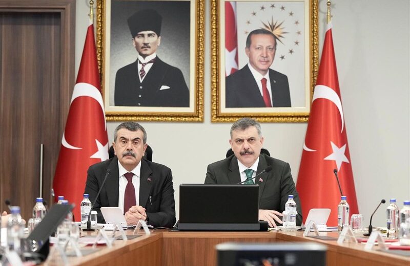 İçişleri Bakanı Çiftçi ve Milli Eğitim Bakanı Tekin’in Katılımıyla VKS Toplantısı Düzenlendi