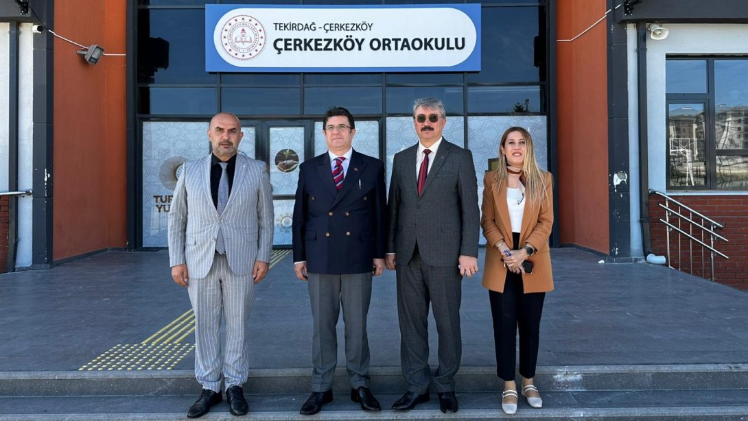 İl Millî Eğitim Müdürü Dr. Aziz Yeniyol, Çerkezköy Ortaokulunda İncelemelerde Bulundu