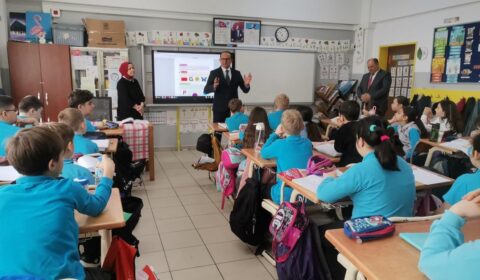 İlçe Milli Eğitim Müdürü Fahri Kırmızı Hüseyin Pehlivan İlkokulunu Ziyaret Etti