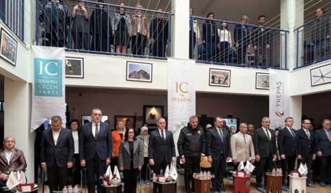 Kaymakamımız Sayın Mahmut Nedim TUNÇER ile il ve ilçe protokolü, Dünya Otizm Farkındalık Ayı kapsamında...