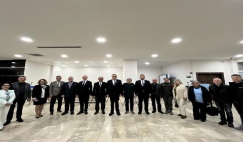 Kaymakamımız Sayın Mahmut Nedim TUNÇER ve protokol üyeleri, Turizm Haftası münasebetiyle Yahya Kemal Beyatlı Kültür Merkezi'nde düzenlenen...