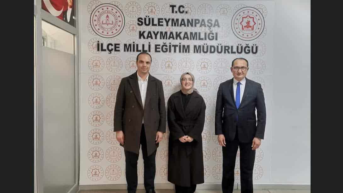 Milli Eğitim Bakanlığı Teftiş Kurulu Başkanlığı Müfettiş Yardımcısı Merve Gemiş İlçe Milli Eğitim Müdürü Fahri Kırmızı'yı Ziyaret Etti
