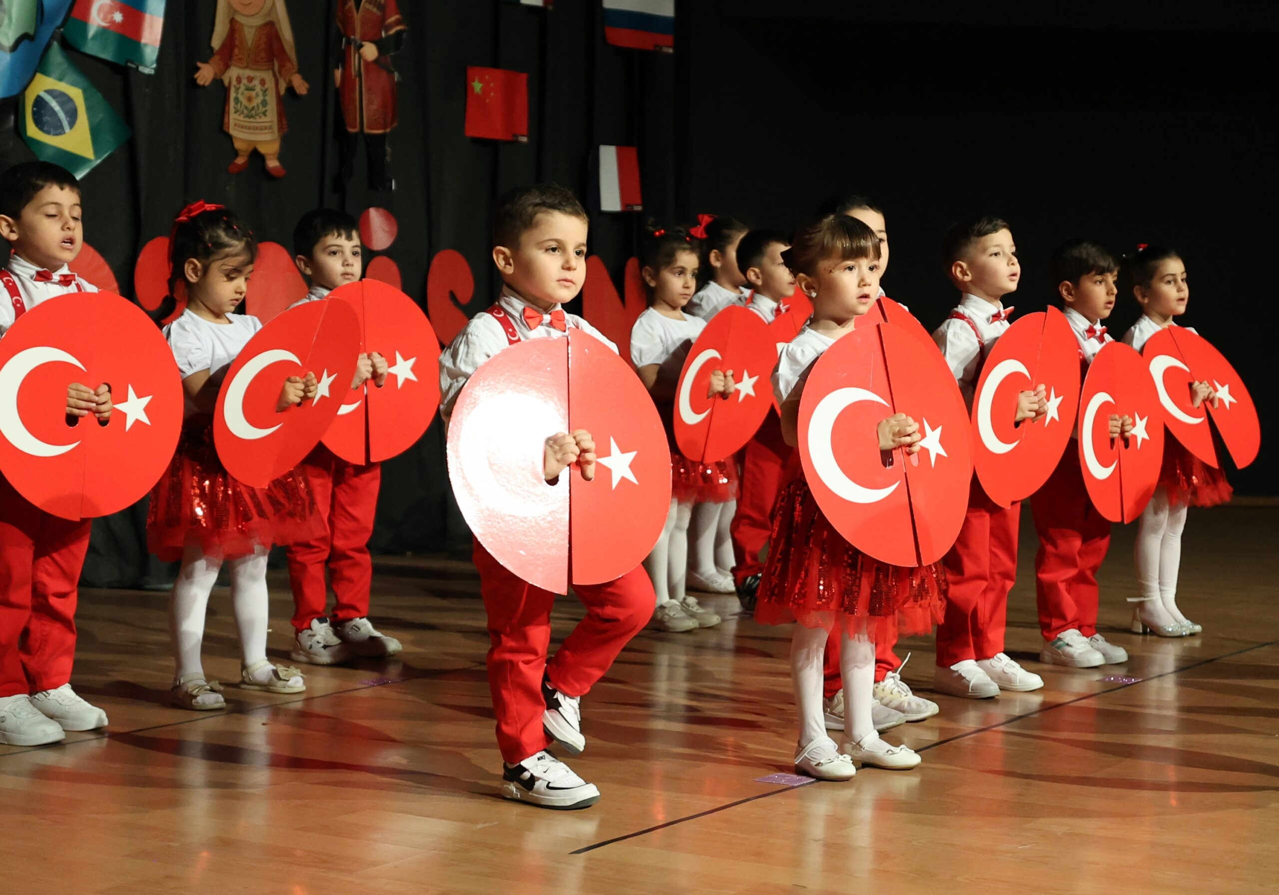 MİNİKLERİMİZLE 23 NİSAN’I KUTLADIK