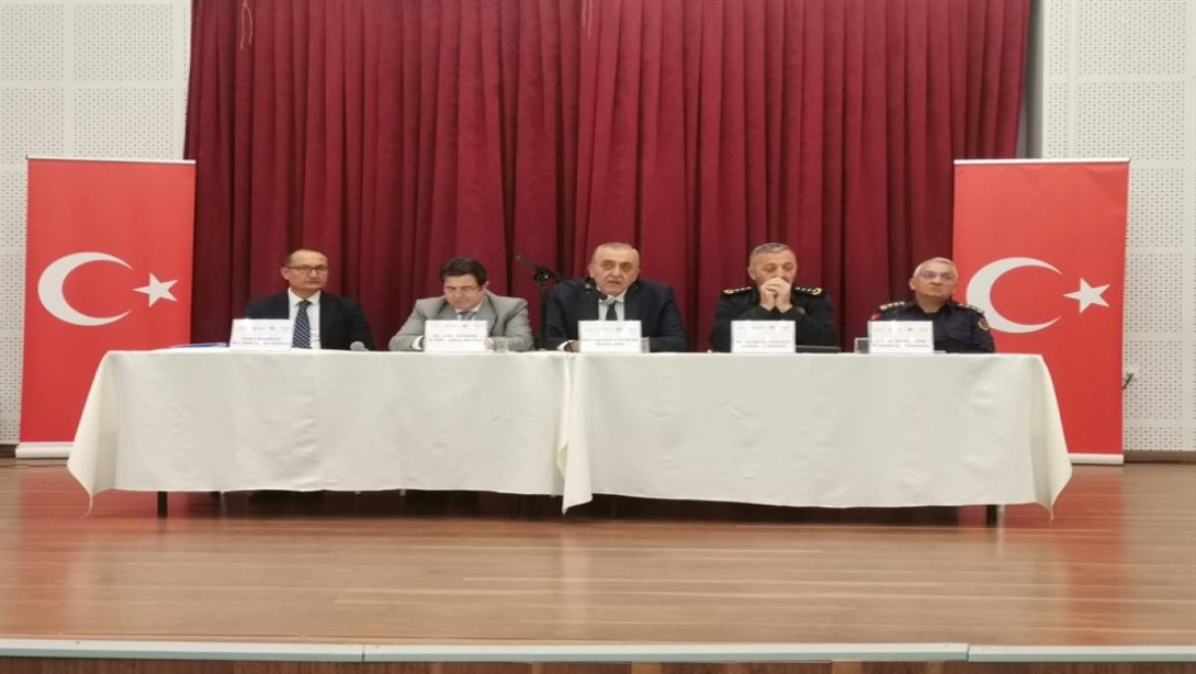 Okul Müdürleri ve Rehber Öğretmenlere Yönelik Bilgilendirme Toplantısı Düzenlendi