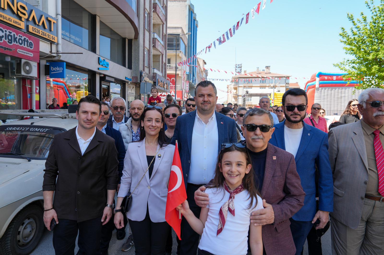 Saray belediyesi çocuk şenliği'ne yoğun i̇lgi