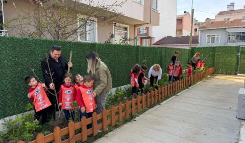 Süleymanpaşalı Minikler Gelecek İçin Fidan Dikti