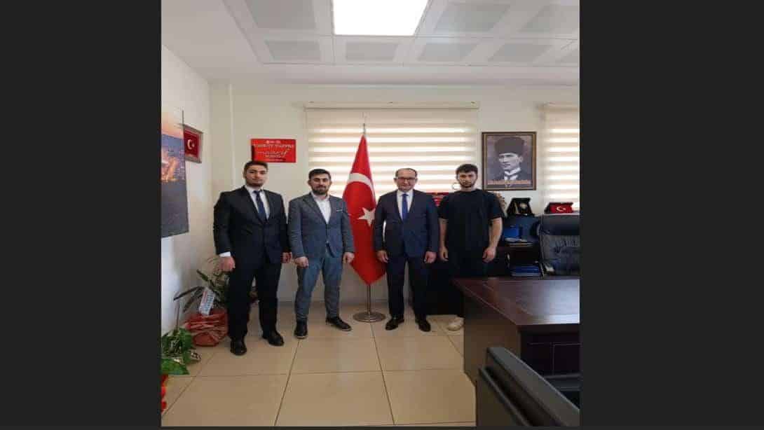 TÜGVA Süleymanpaşa İlçe Temsilcisi Hüseyin Kaya ile birlikte İlçe Teşkilat Sorumluları Hüseyin Kocabey ve Sercan Soydan İlçe Milli Eğitim Müdürü Fahri Kırmızı'yı Ziyaret Etti