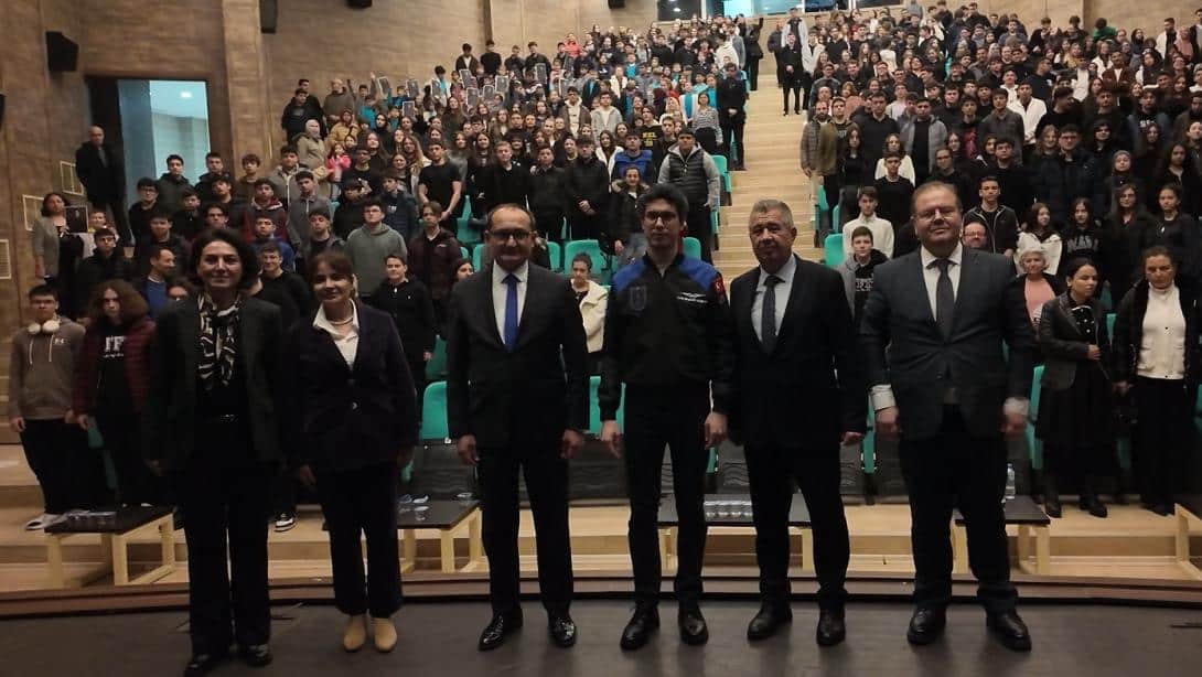 Türk Astronot Tuva Cihangir Atasever Süleymanpaşa'da Öğrencilerle Bir Araya Geldi