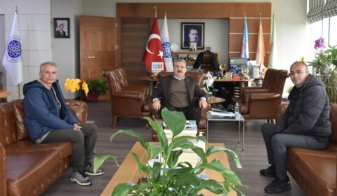 ÜNİVERSİTEMİZ REKTÖRÜNE BİYOLOJİ BÖLÜMÜ ÖĞRETİM ÜYELERİNDEN ZİYARET