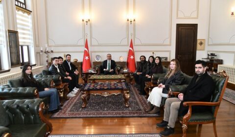 Vali Soytürk TNKÜ Tarih Topluluğu Başkan ve Üyelerini Kabul Etti