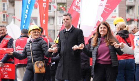 Başkan Sarıkurt 1 Mayıs`ta Emekçilerle Omuz Omuza