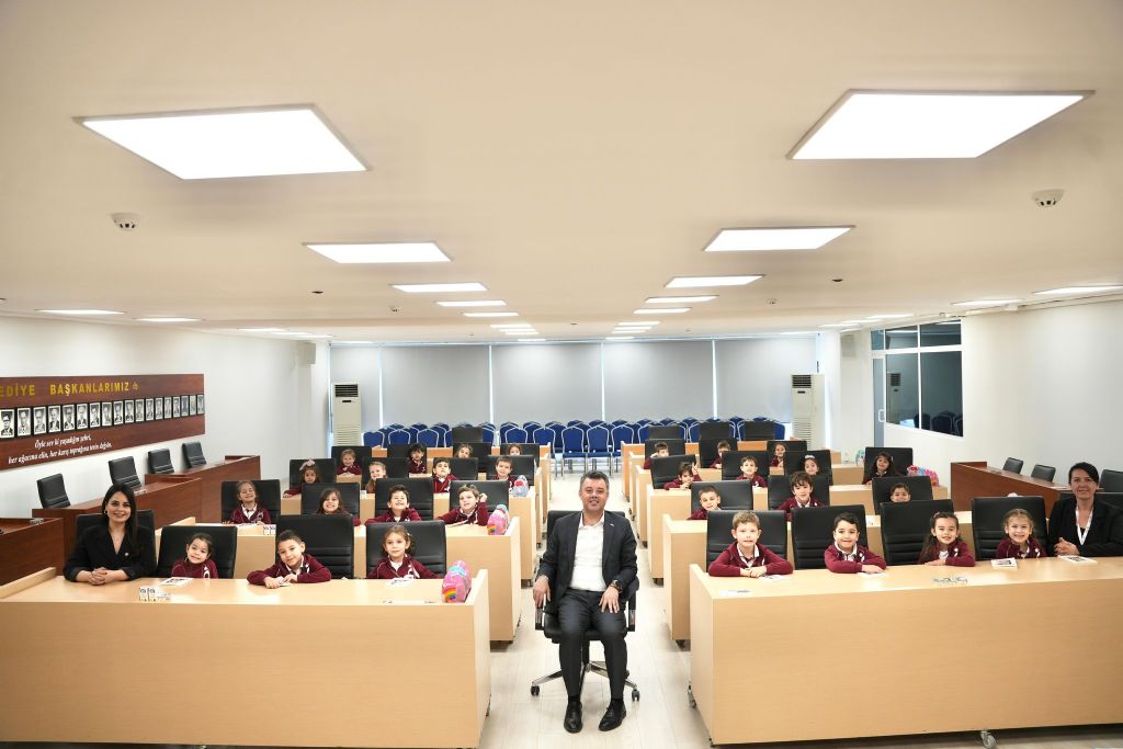Başkan Sarıkurt En Özel Misafirlerini Ağırladı