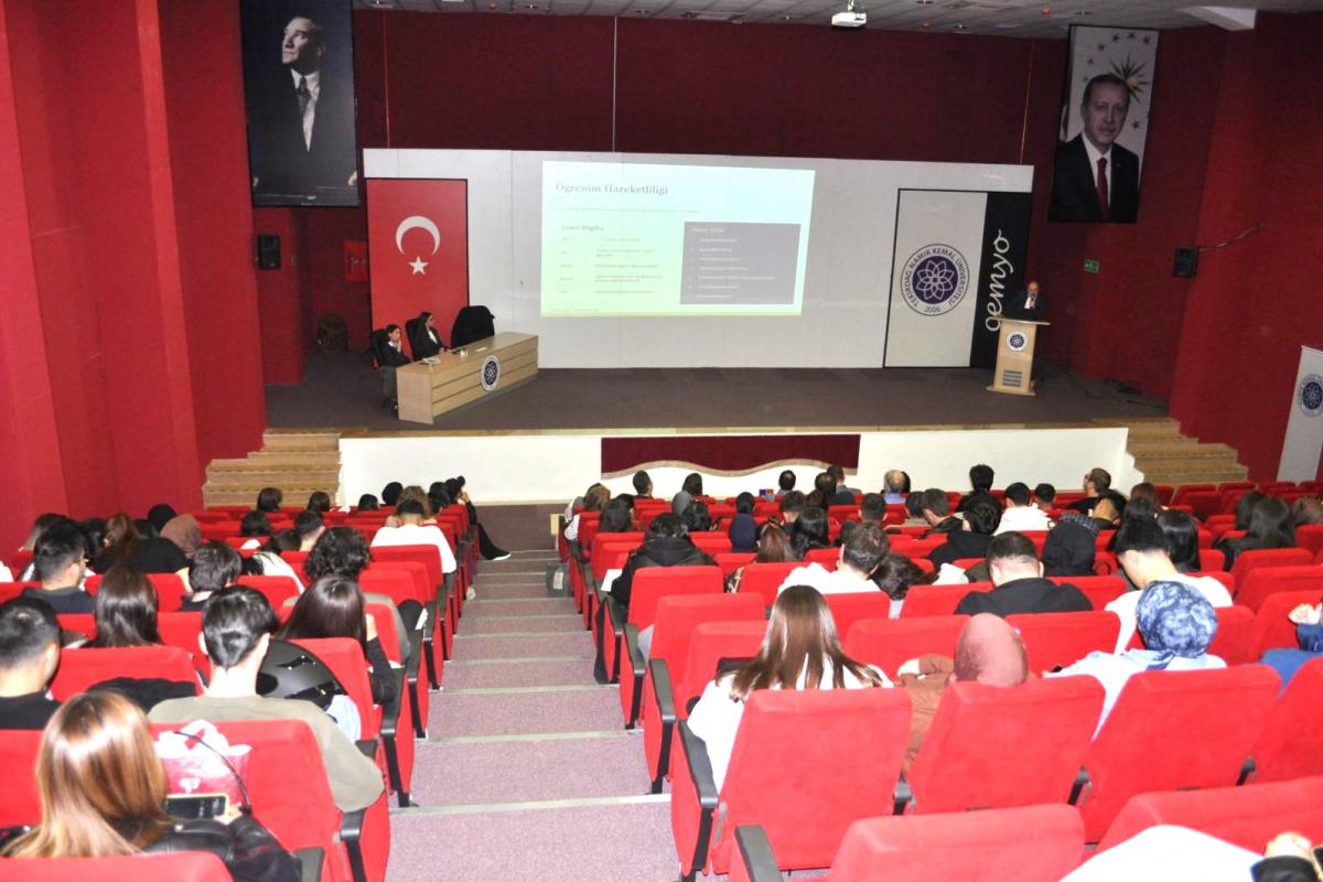 ÇERKEZKÖY MESLEK YÜKSEKOKULUNDA ERASMUS BİLGİLENDİRME TOPLANTISI GERÇEKLEŞTİ
