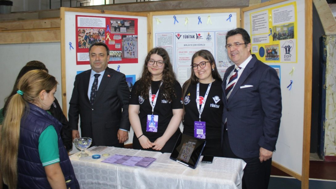 İl Millî Eğitim Müdürü Dr. Aziz Yeniyol, Ebru Nayim Fen Lisesi TÜBİTAK 4006 Bilim Fuarını Ziyaret Etti