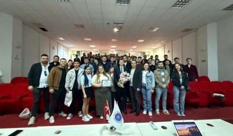 TARLA BİTKİLERİ ÖĞRENCİLERİNE İLHAM VEREN “KARİYERİN KÖKLERİ” SÖYLEŞİSİ GERÇEKLEŞTİ