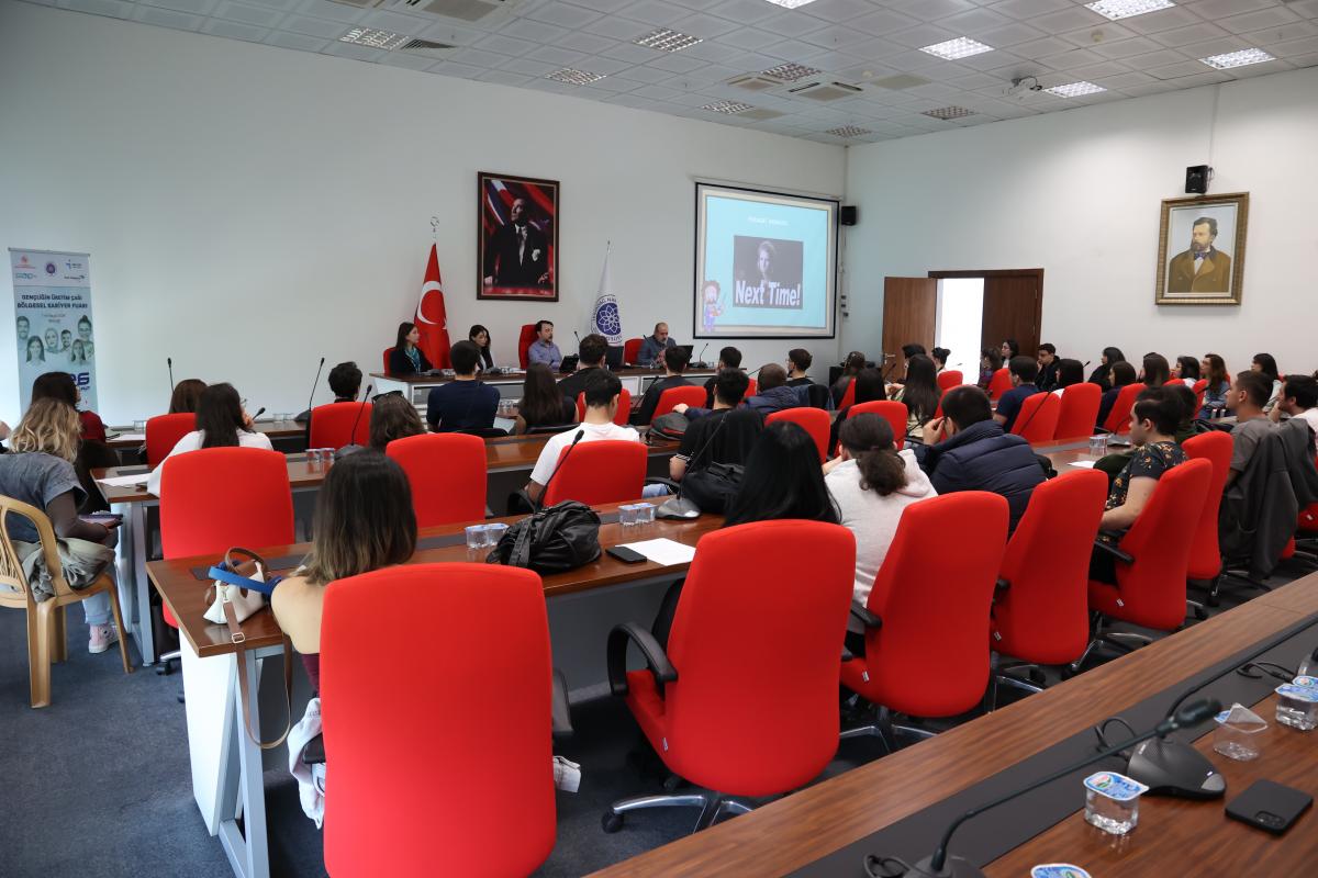 TEKİRDAĞ NKÜ ERASMUS ÖĞRENCİ HAREKETLİLİKLERİ 2026 ORYANTASYON TOPLANTISI GERÇEKLEŞTİ