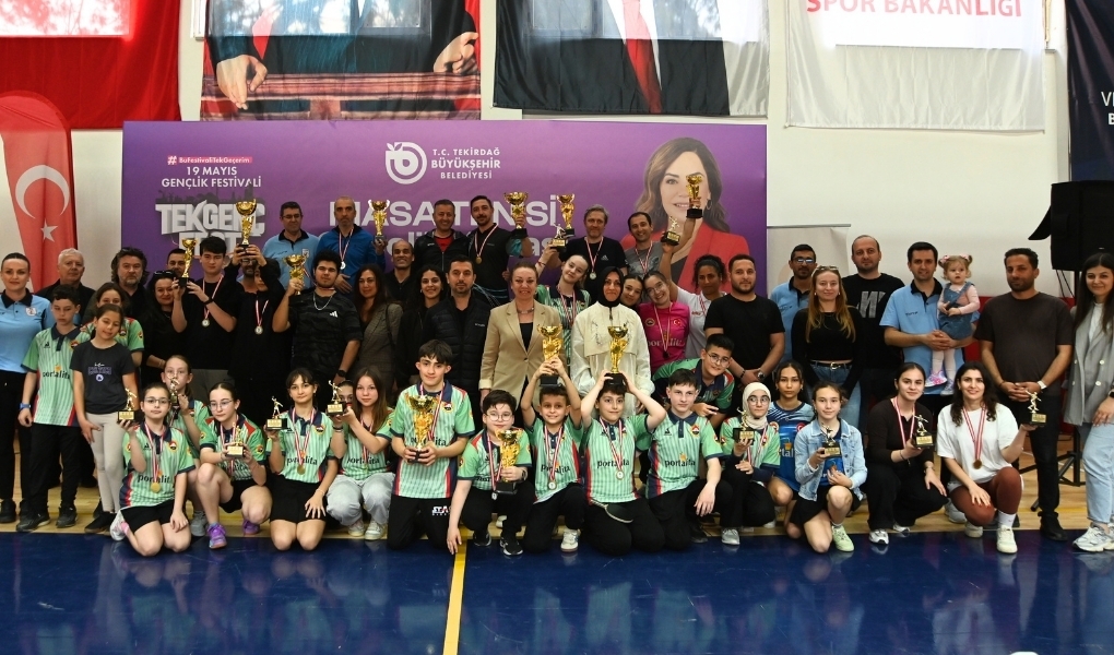 TEKİRDAĞ'DA MASA TENİSİ GENÇLİK KUPASI'NDA BÜYÜK HEYECAN