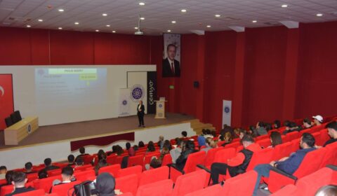 ÜNİVERSİTEMİZDE GENÇLERE YÖNELİK PROJE FON KAYNAKLARININ TANITIMI VE PROJE GELİŞTİRME ATÖLYESİ III GERÇEKLEŞTİRİLDİ