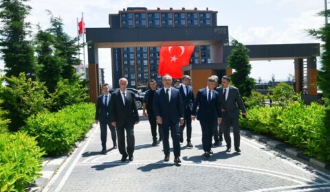 Vali Soytürk Şehit Erkan Tütüncüler’in Ailesini Ziyaret Etti