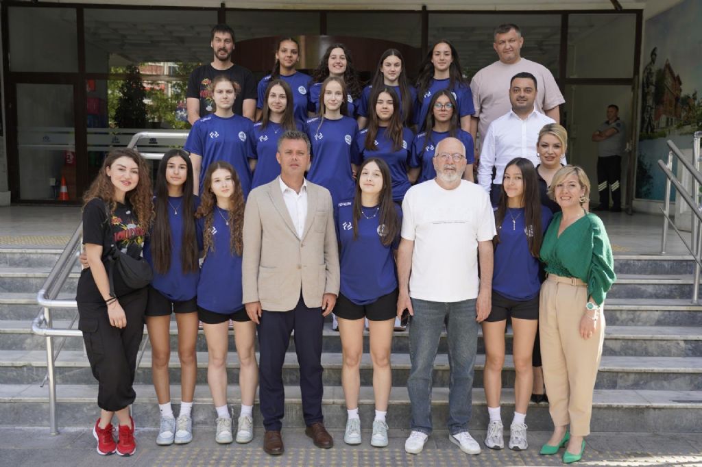 Başkan Sarıkurt, Sporculara Başarılar Diledi