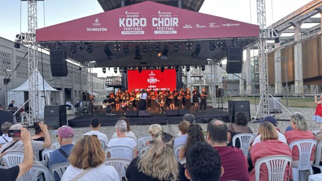 LÖSEV GÖNÜLDEN SESLER KOROSU, 4. ULUSLARARASI İSTANBUL KORO FESTİVALİ’NDE SAHNE ALDI