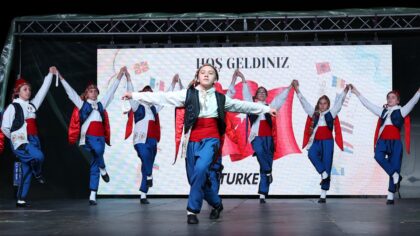 HALK OYUNLARI EKİBİMİZDEN MAKEDONYA’DA BÜYÜLEYEN PERFORMANS
